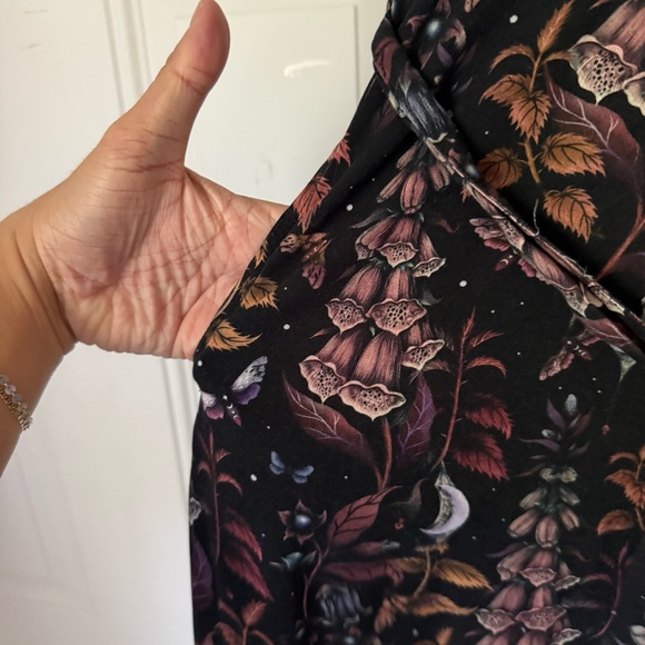 Disturbia black botanical belted button up short sleeve midi dress - Picture 5 of 8